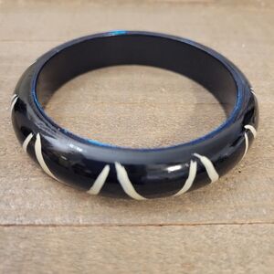 Afrocentric Painted Bangle • Cream on Black